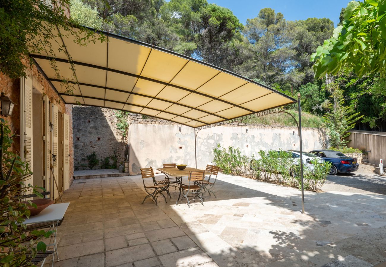 Villa à Aups - Bastide des Cyprès