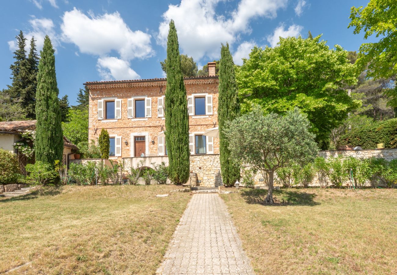 Villa à Aups - Bastide des Cyprès