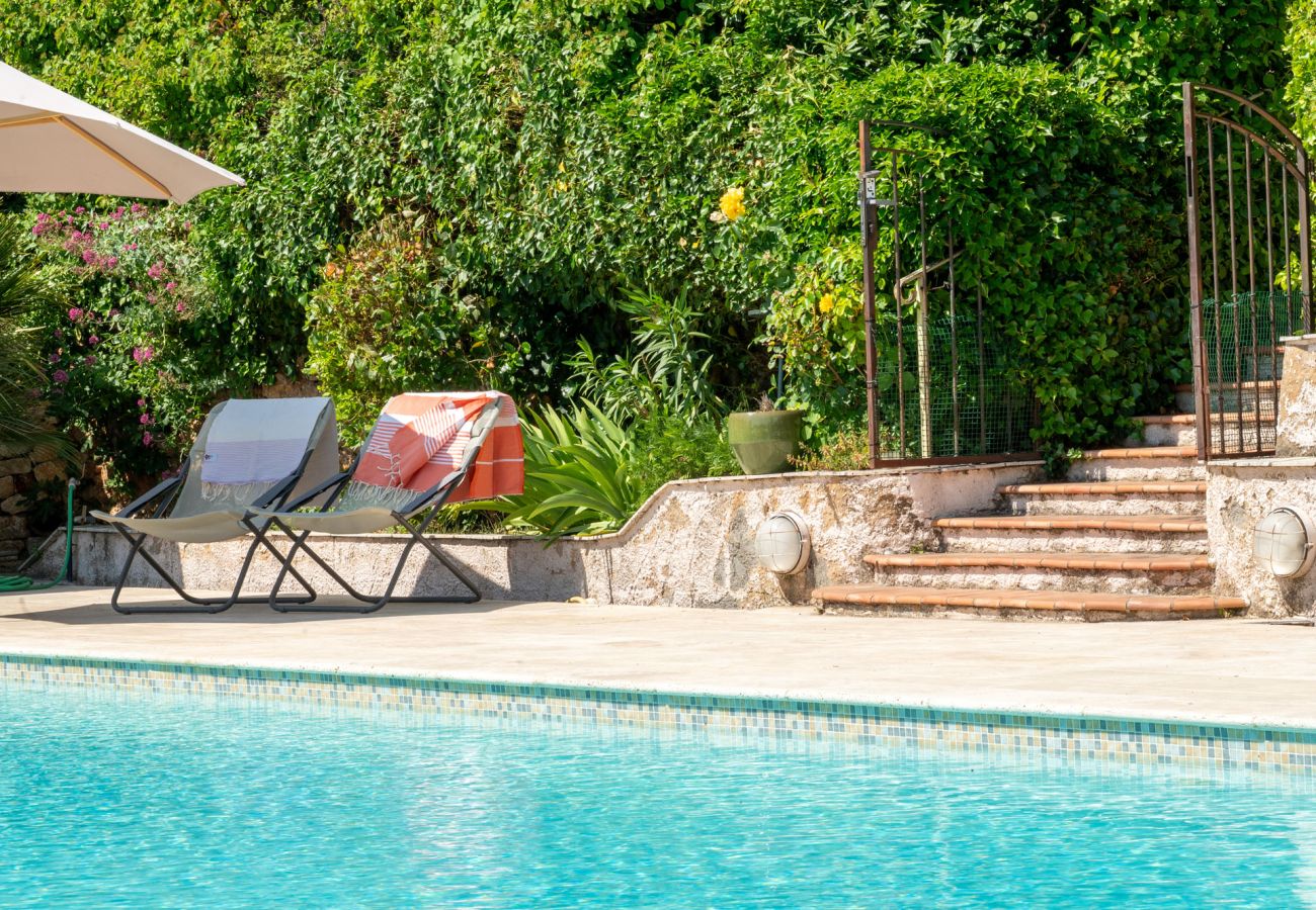 Villa à Aups - Bastide des Cyprès
