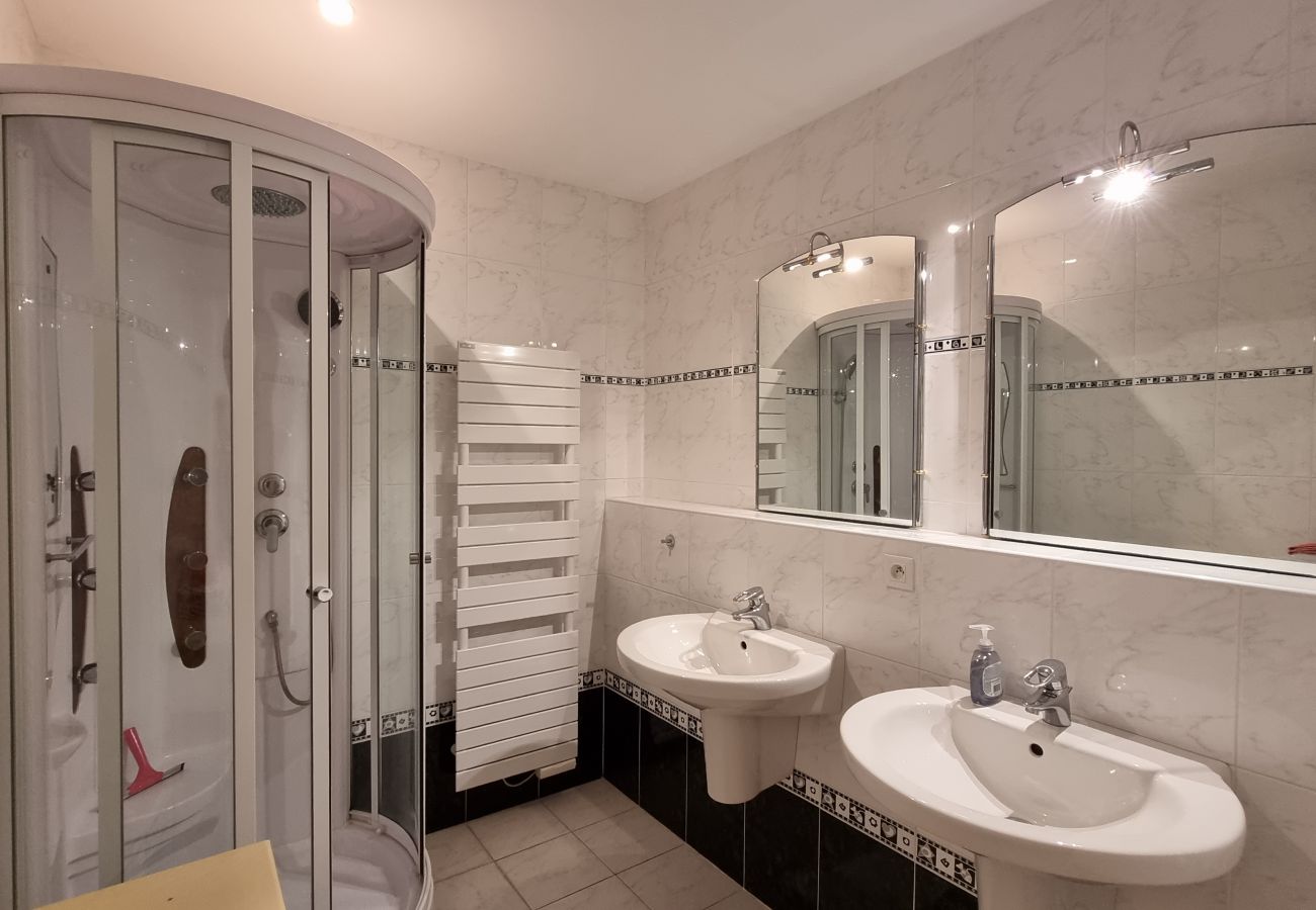 Villa in Sainte-Maxime - 83LINE- Line