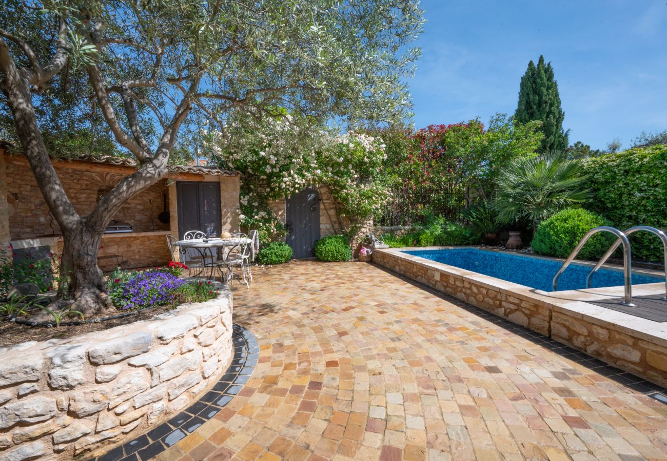Villa in Aix-en-Provence - 13MAGA
