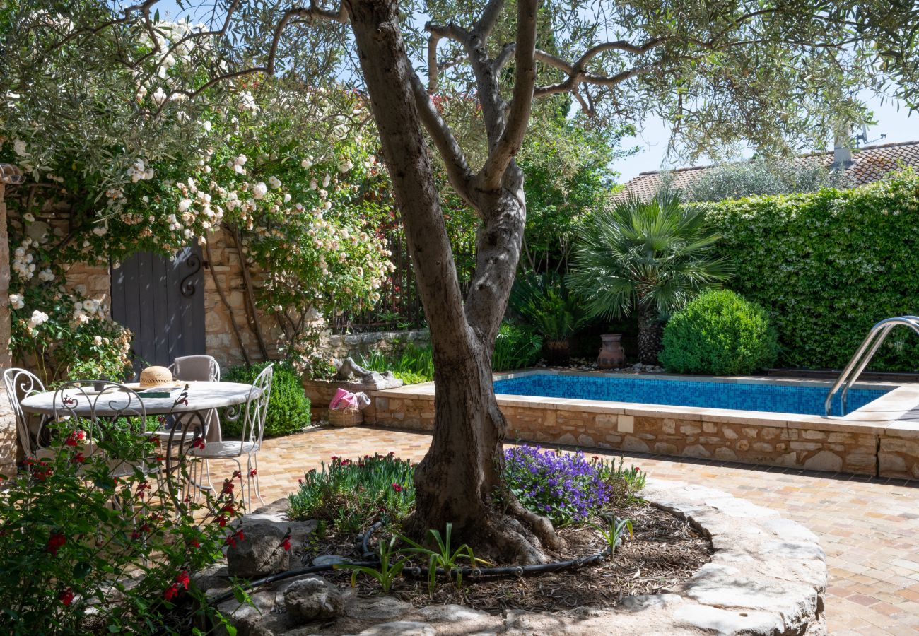 Villa in Aix-en-Provence - 13MAGA