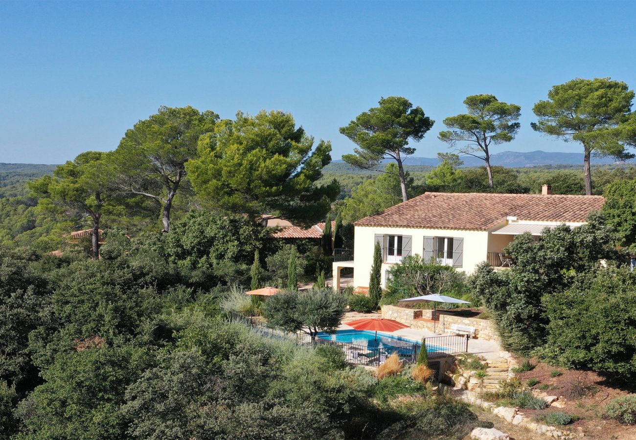 Villa Sygu: een luxe villa met verwarmd privézwembad, prachtig uitzicht en volledige privacy in het hart van de Provence.