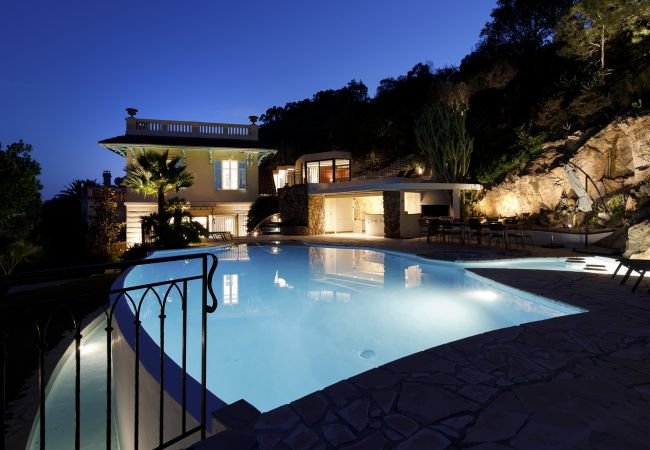 Villa 06LERI - Avondzwemmen met een drankje - Théoule-sur Mer, Côte d'Azur