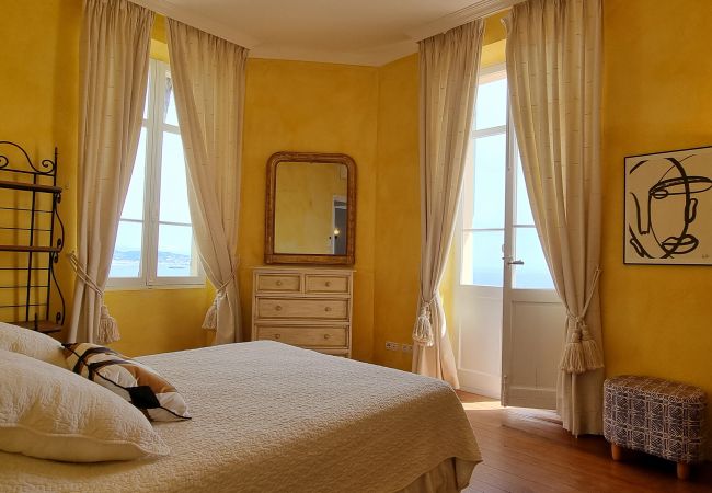 Villa 06LERI - Slaapkamer met zeezicht  en balkon - Théoule-sur Mer, Côte d'Azur