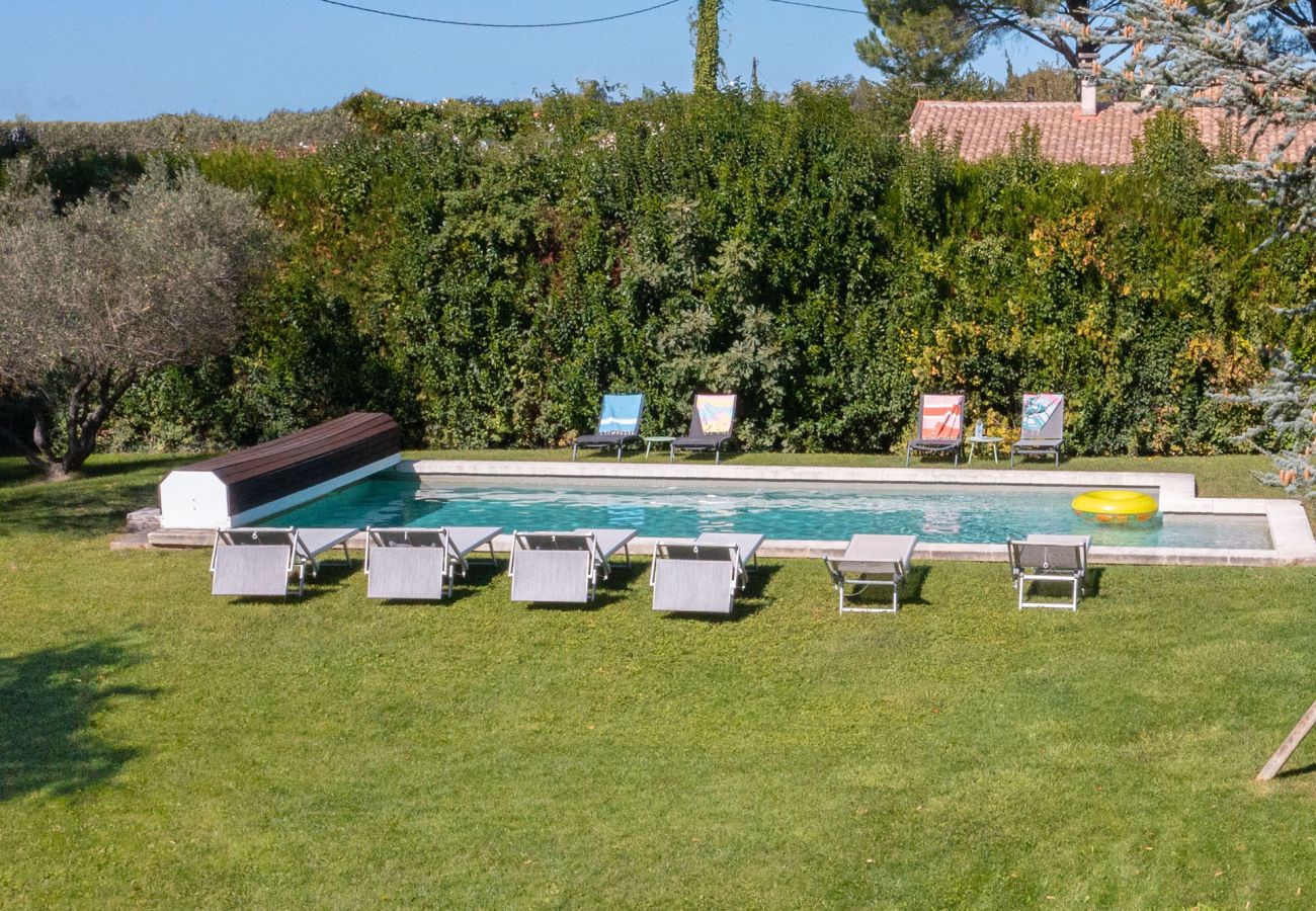Villa in Saint-Etienne-du-Grès - La Bastide des Alpilles
