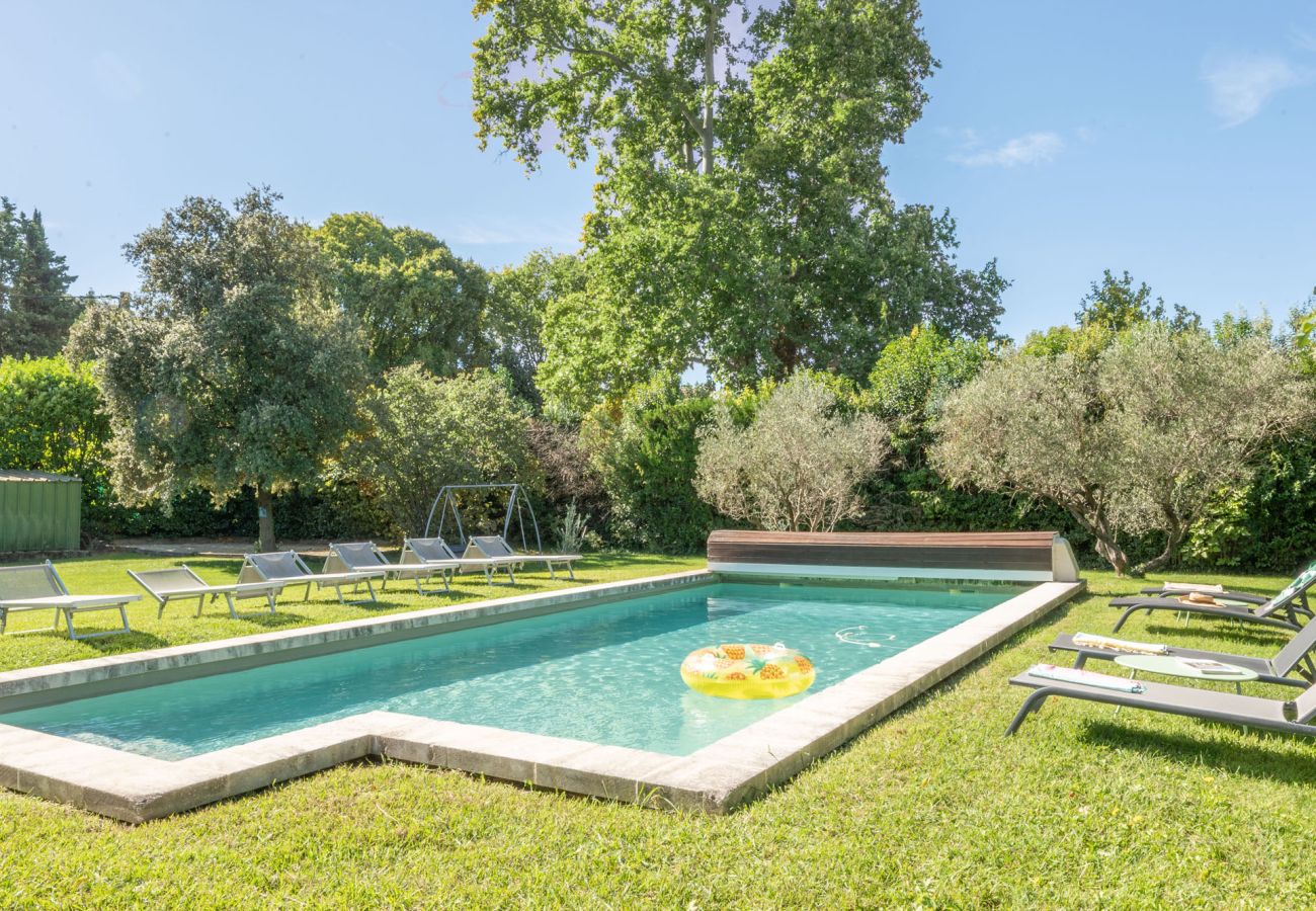 Villa in Saint-Etienne-du-Grès - La Bastide des Alpilles