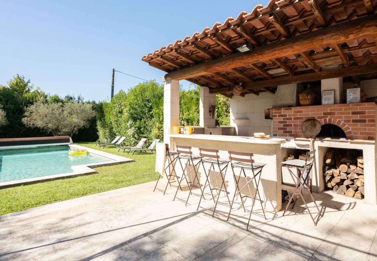 Villa in Saint-Etienne-du-Grès - La Bastide des Alpilles
