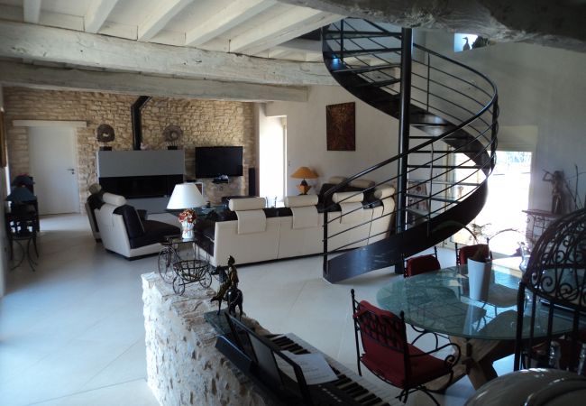 Villa in Saint-Germain-des-Prés - Le Mirambeau Villa in Saint-Germain-des-Prés - Le Mirambeau