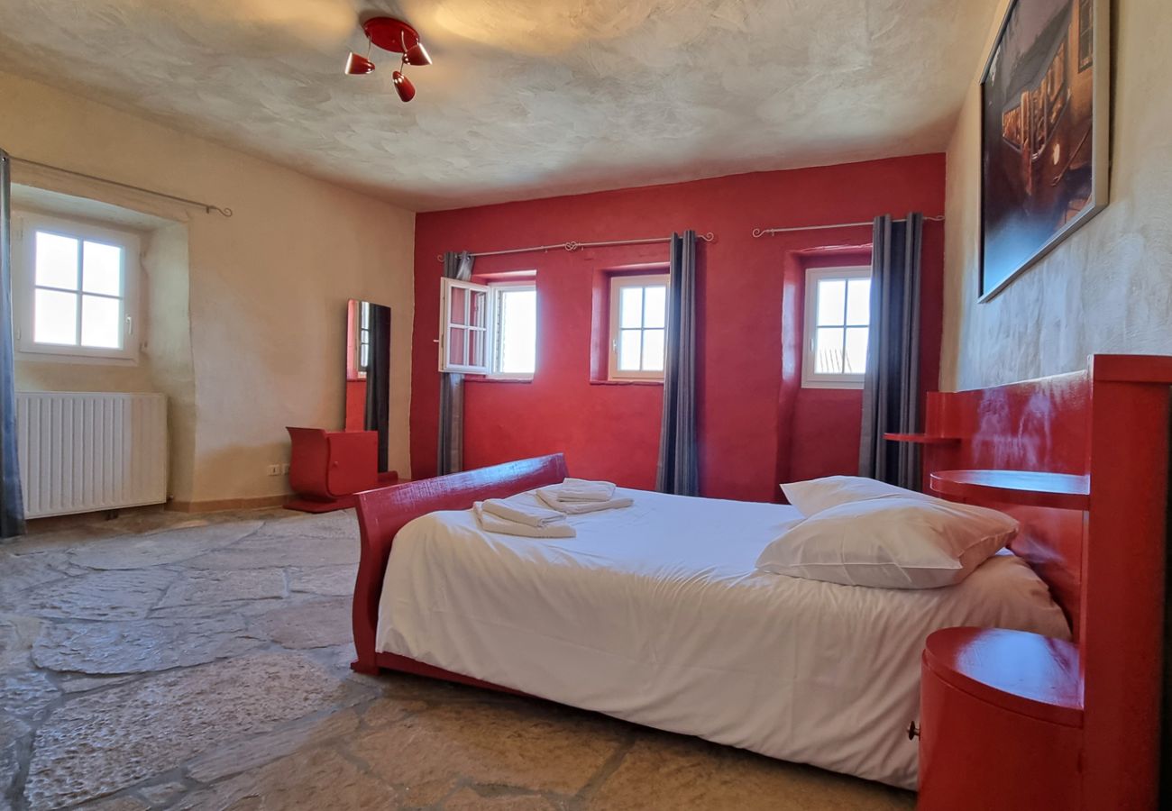 Villa in Saint-Césaire-de-Gauzignan - La Vigneronne