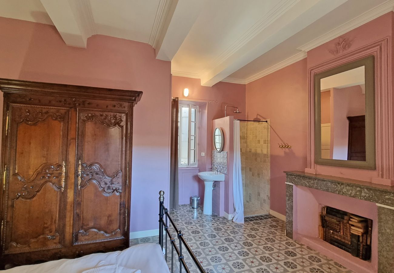 Villa in Saint-Césaire-de-Gauzignan - La Vigneronne