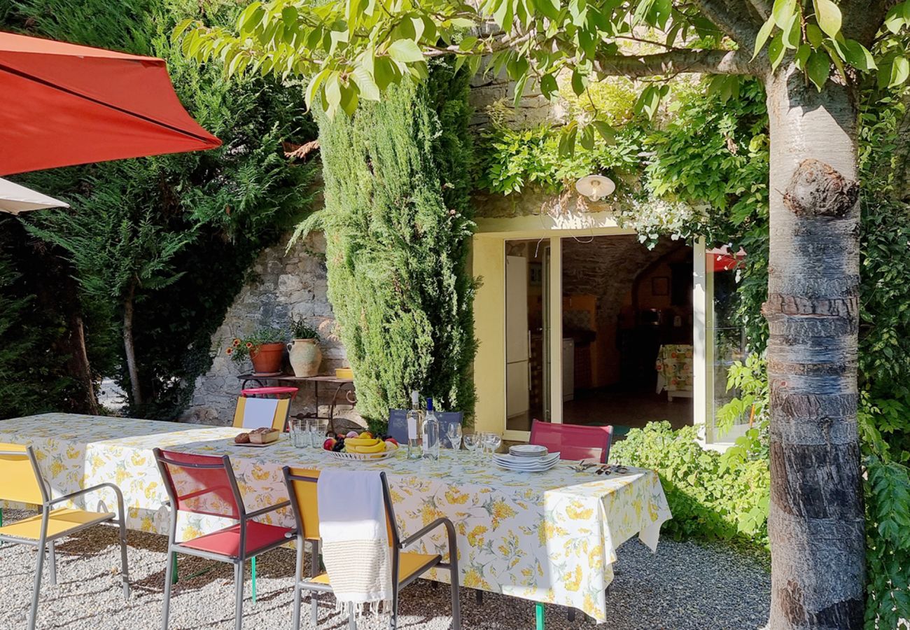 Villa in Saint-Césaire-de-Gauzignan - La Vigneronne