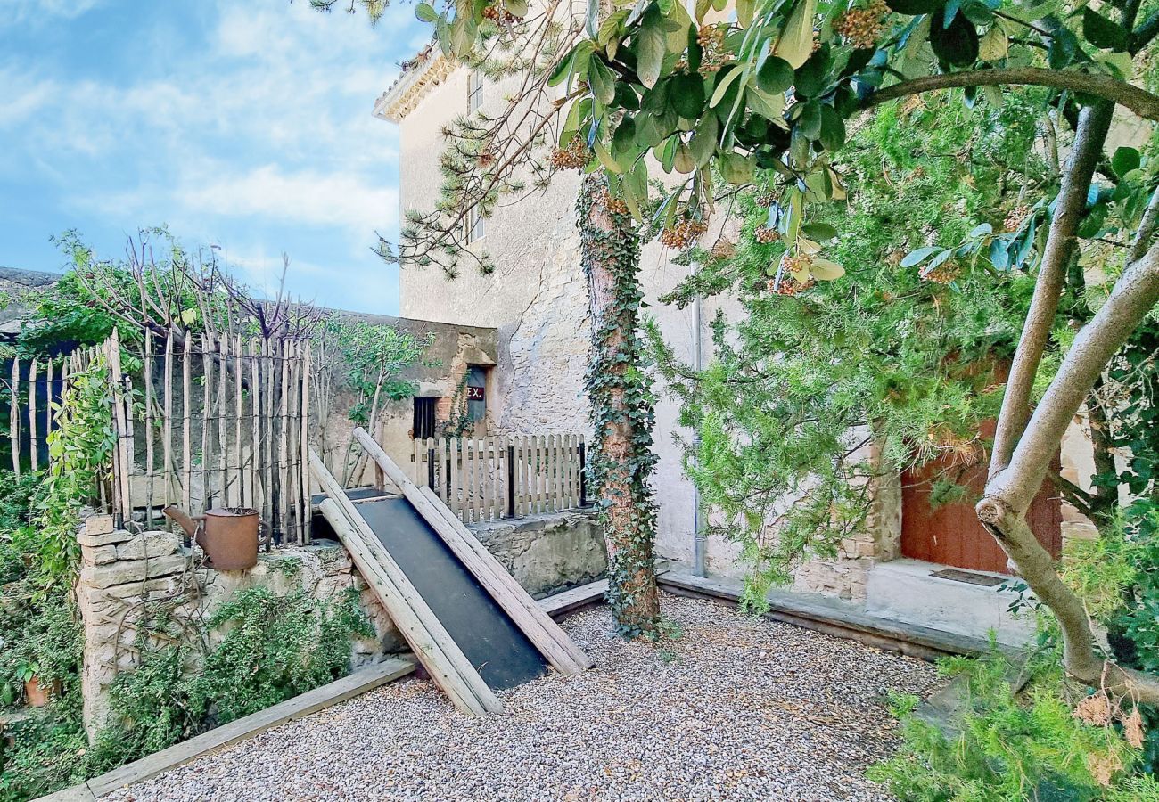 Villa in Saint-Césaire-de-Gauzignan - La Vigneronne
