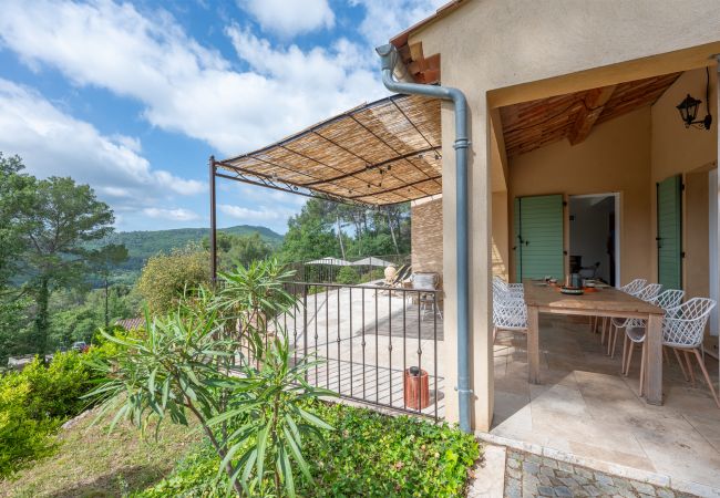 Villa in Tourretes sur Loup - Mas des Violettes Villa in Tourretes sur Loup - Mas des Violettes