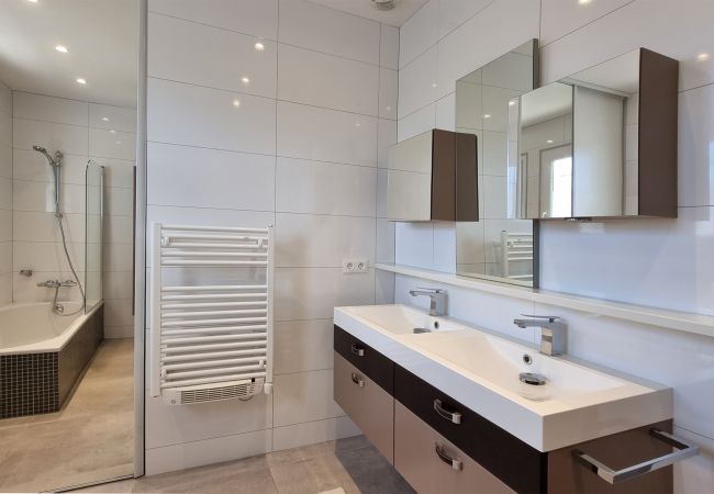 Villa in Tourretes sur Loup - Mas des Violettes Villa in Tourretes sur Loup - Mas des Violettes