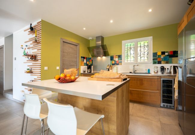 Villa in Tourretes sur Loup - Mas des Violettes Villa in Tourretes sur Loup - Mas des Violettes