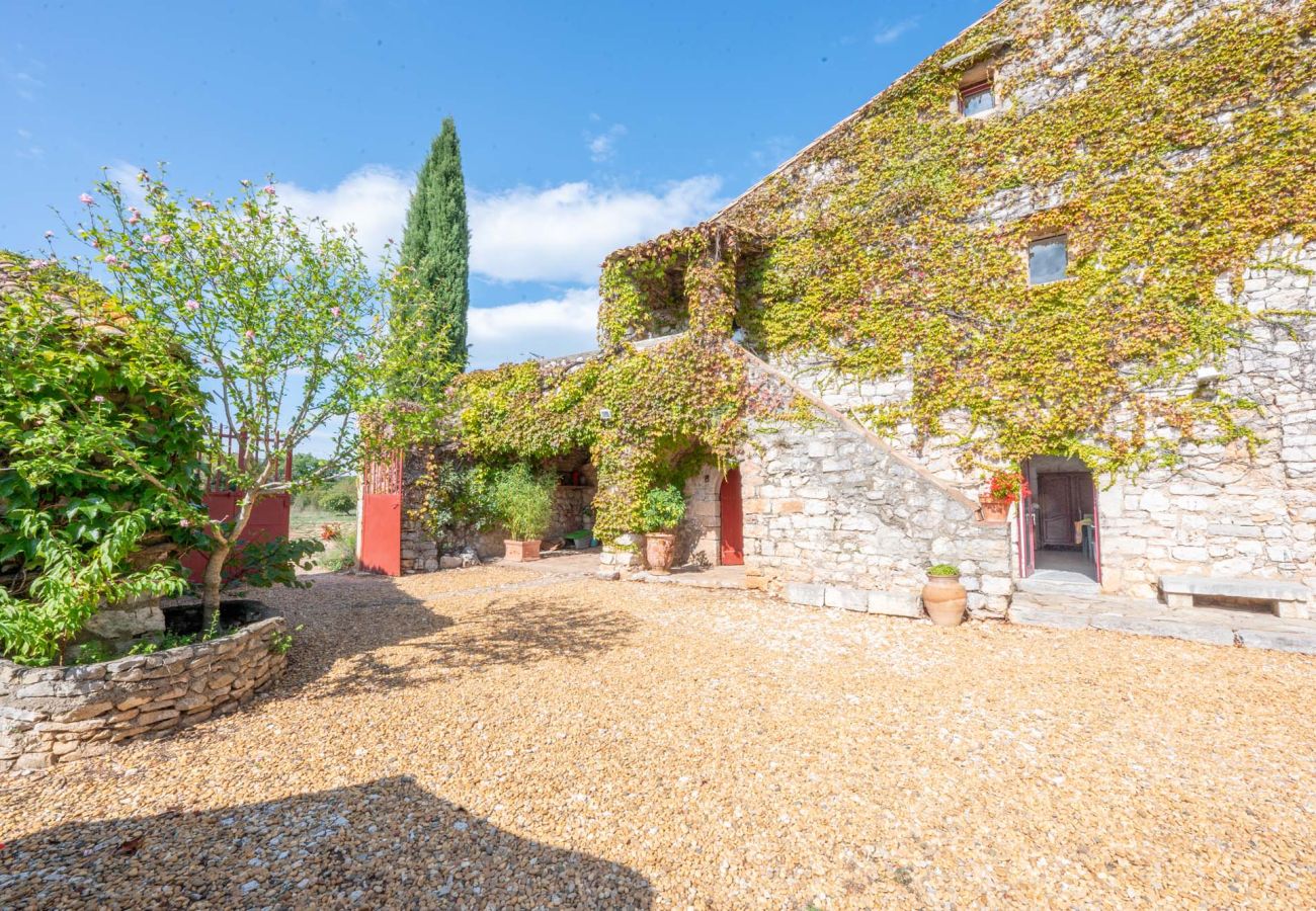 Villa in Viols-en-Laval - Mas de l'Avit