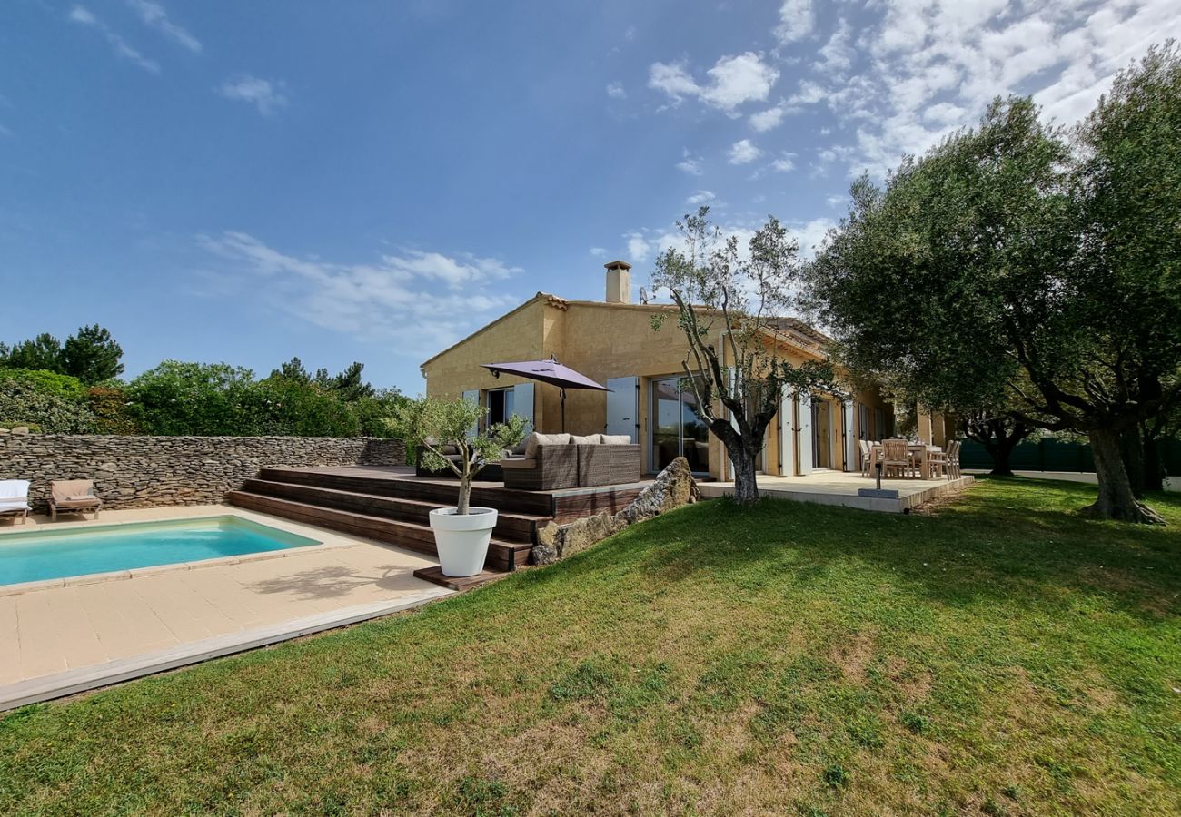 Villa in Saint-Quentin-la-Poterie - Jardin d’Uzès