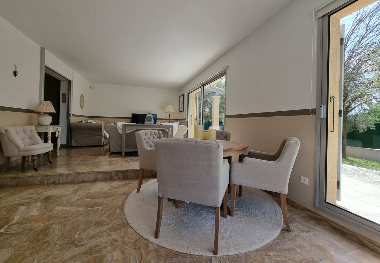 Villa in Saint-Quentin-la-Poterie - Jardin d’Uzès