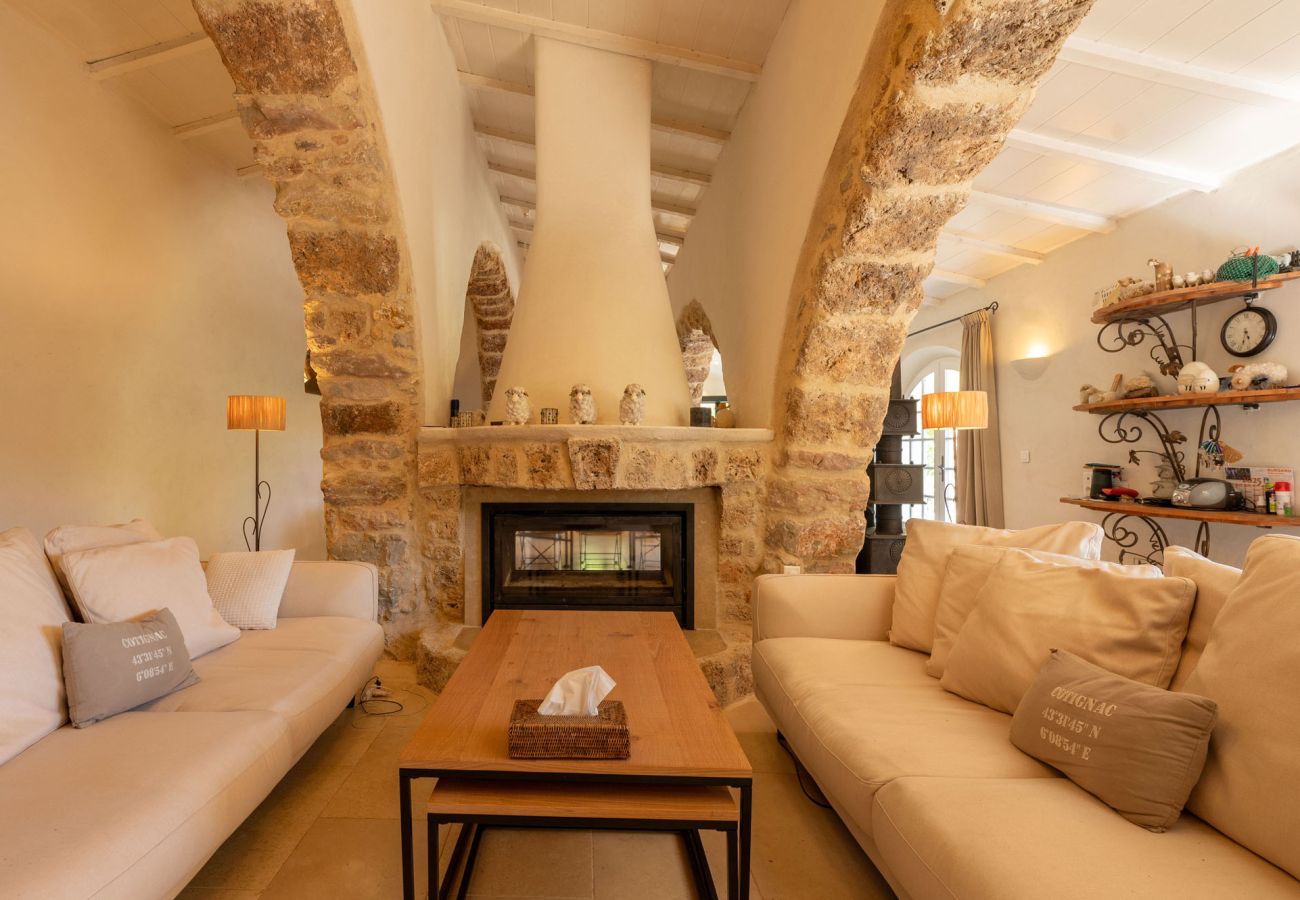 Villa in Cotignac - La Bergerie Caseneuve
