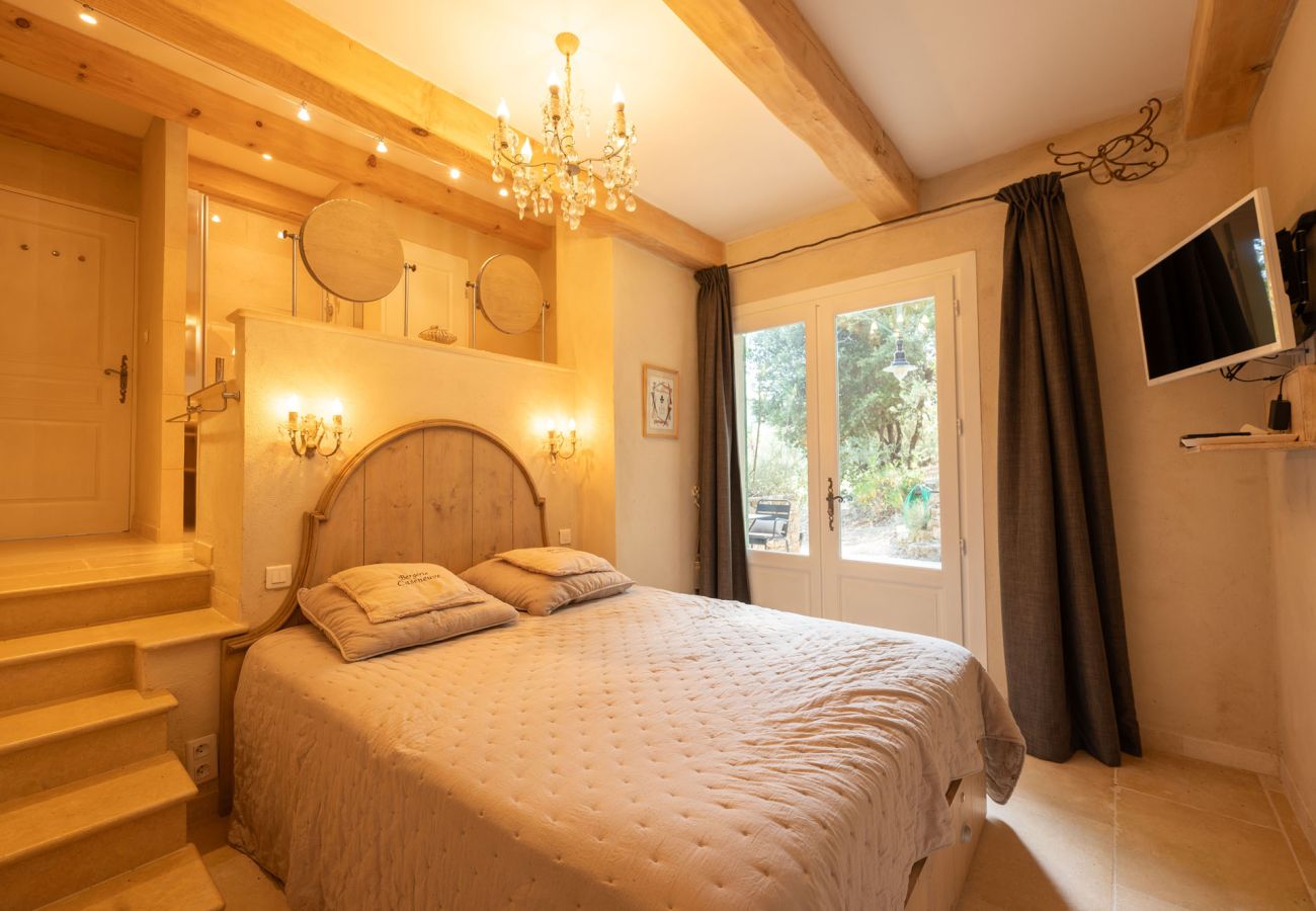 Villa in Cotignac - La Bergerie Caseneuve