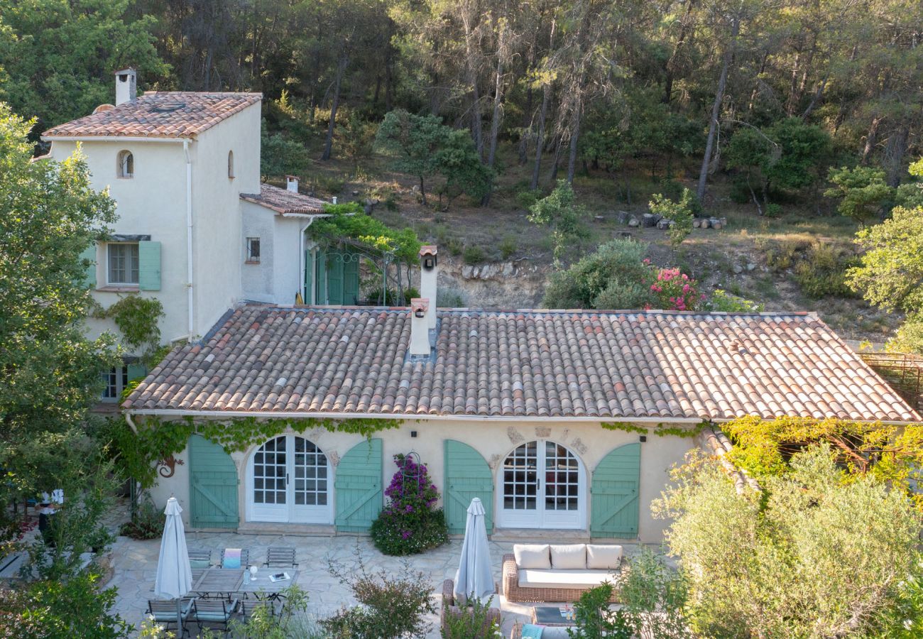 Villa in Cotignac - La Bergerie Caseneuve