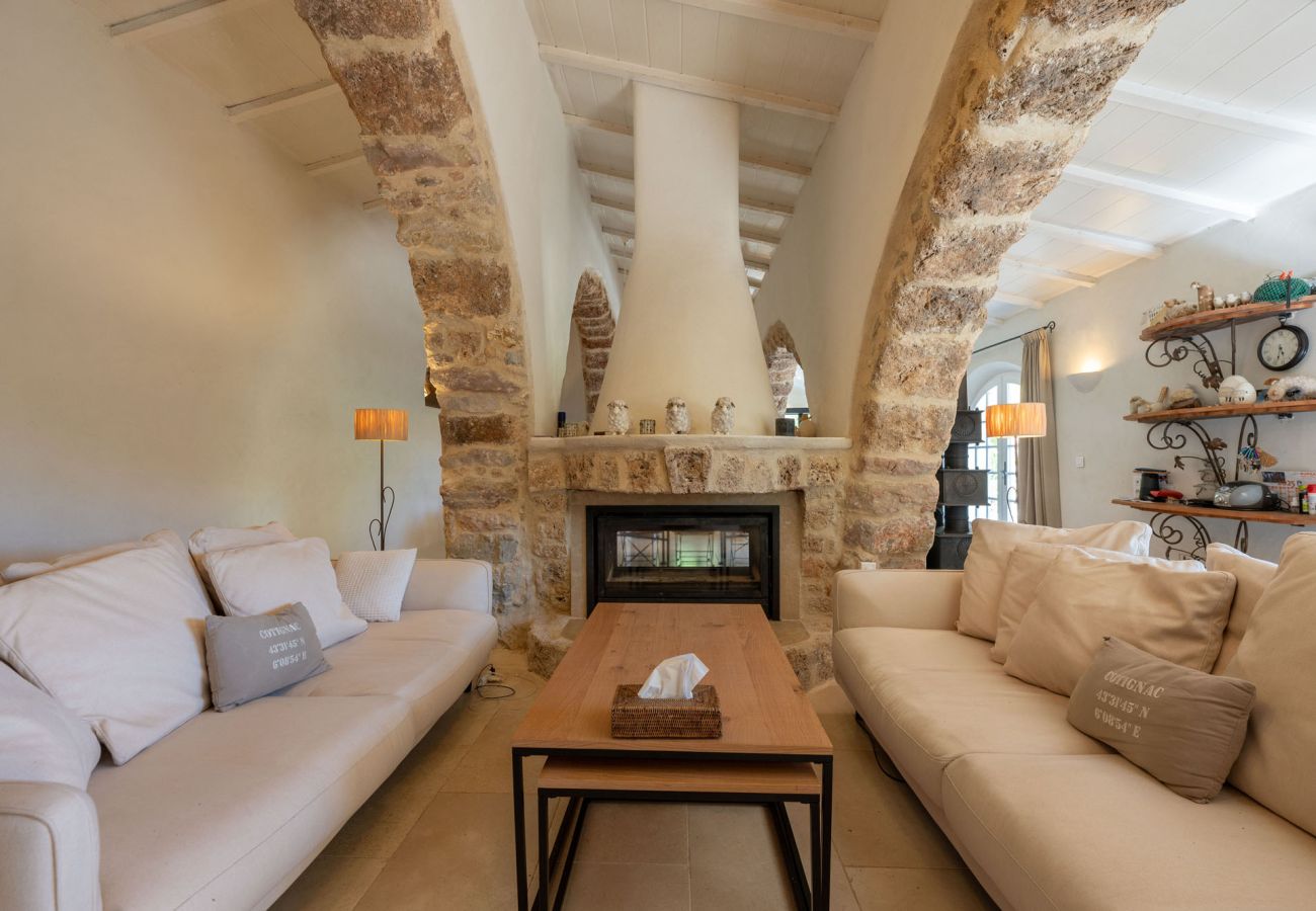Villa in Cotignac - La Bergerie Caseneuve