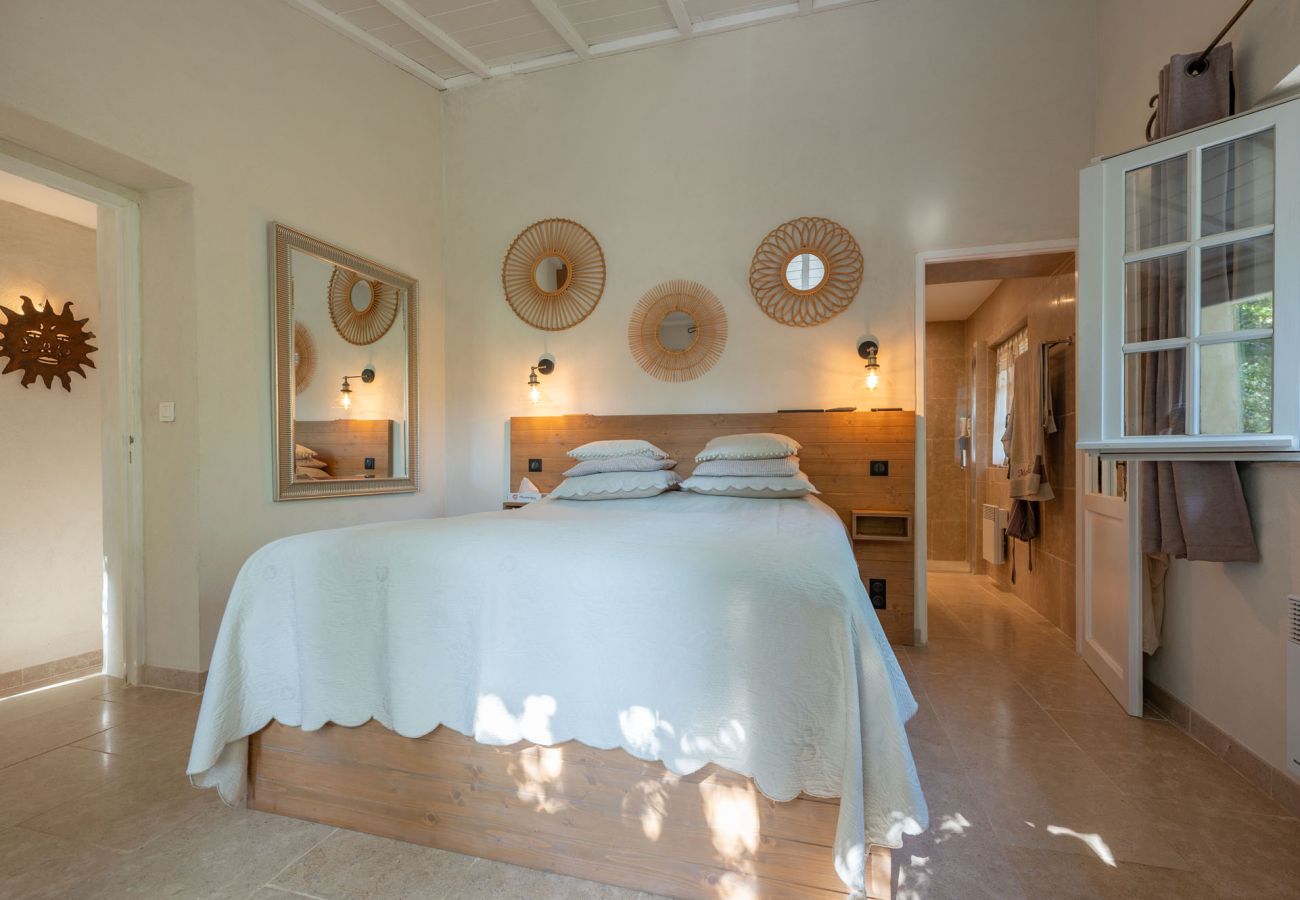 Villa in Cotignac - La Bergerie Caseneuve